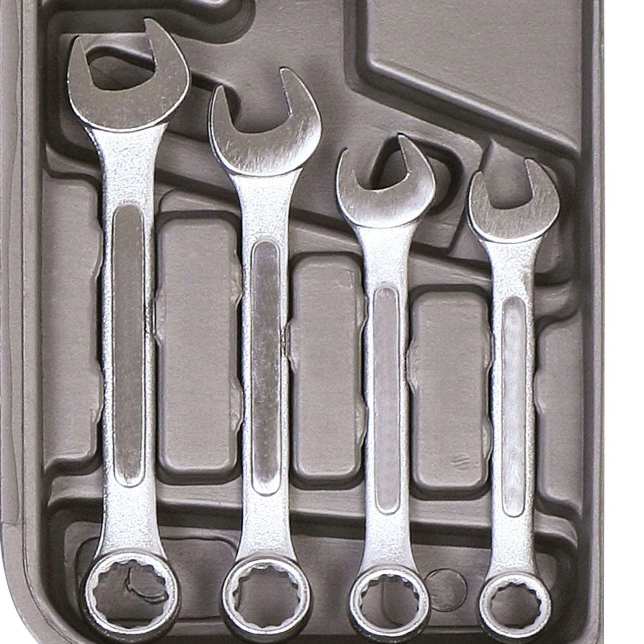 53 Piece Household Tool Kit - DT9408