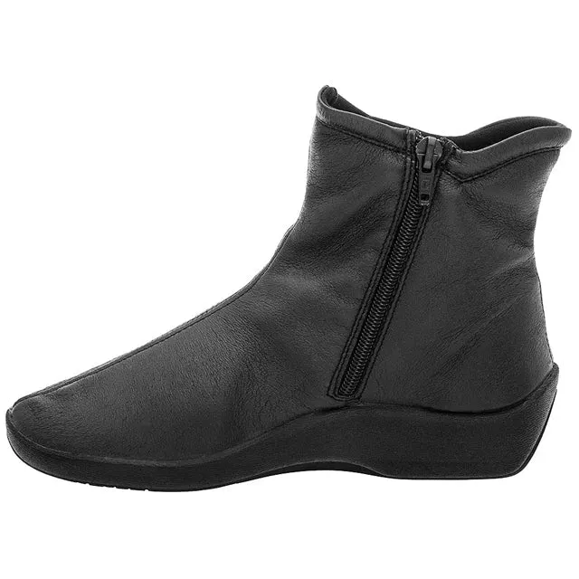 Arcopedico L19 Boot Black (Women's)