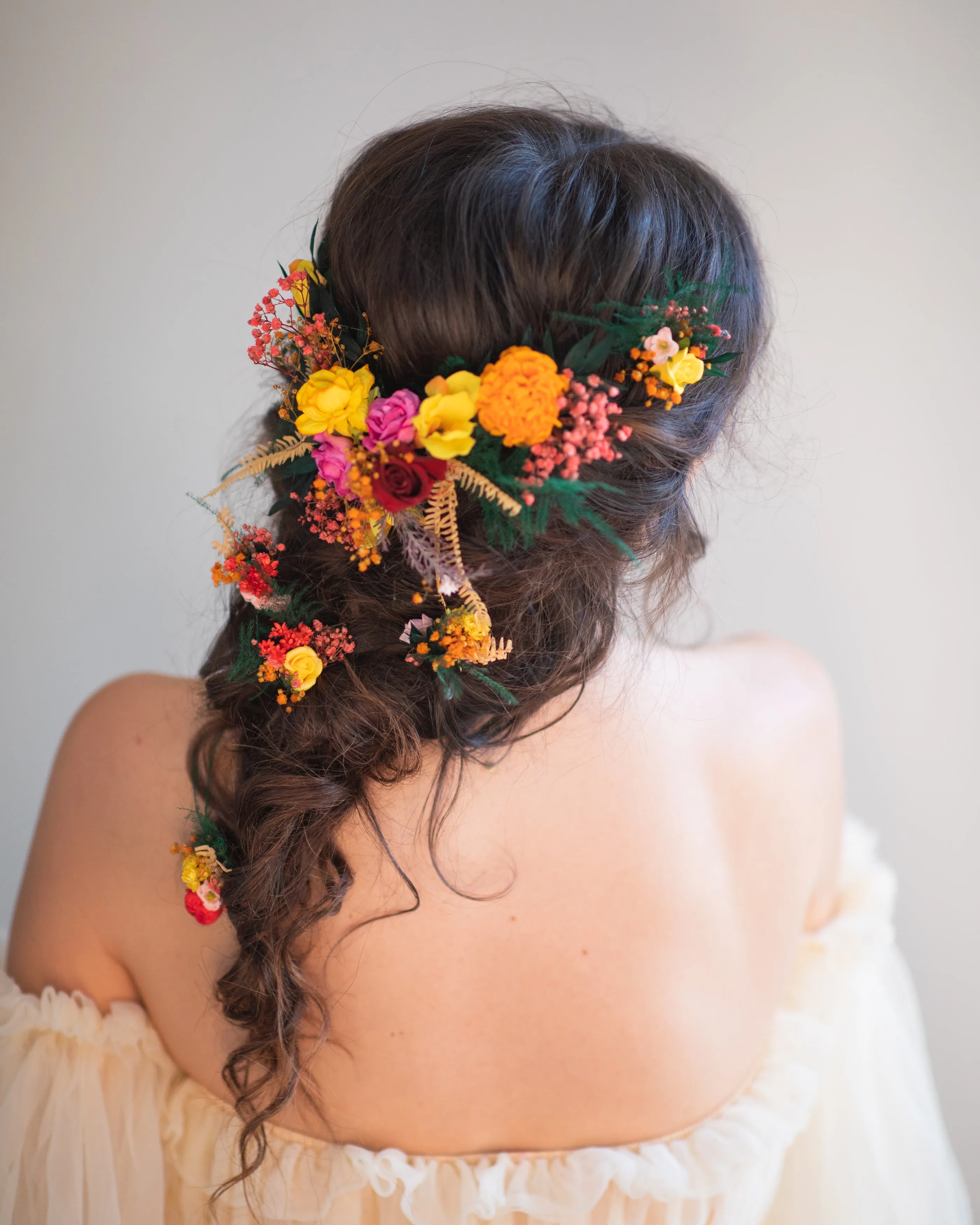 Autumn Frida Kahlo inspired hair vine Bridal flower headpiece Fall wedding Colourful flower hair vine Wedding hairstyle Autumn hair pins