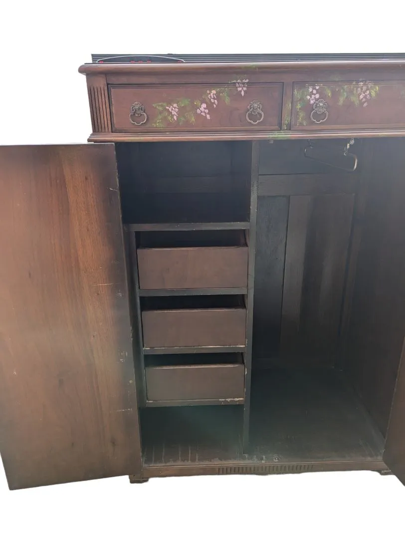 Beautiful Antique Cupboard