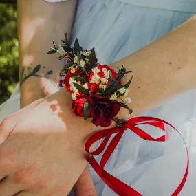 Burgundy and green bridal bracelet Flower wrist corsage for bridesmaids Eucalyptus and baby's breath bracelet Adjustable wedding bracelet