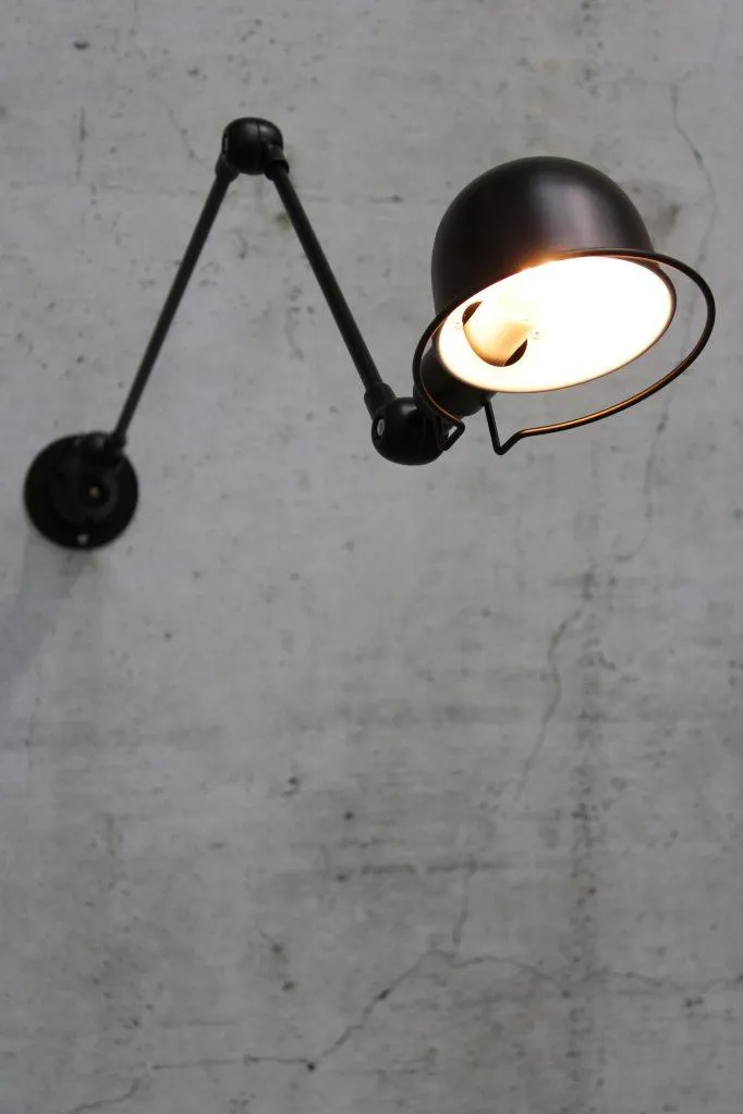 Calais Task Wall Light