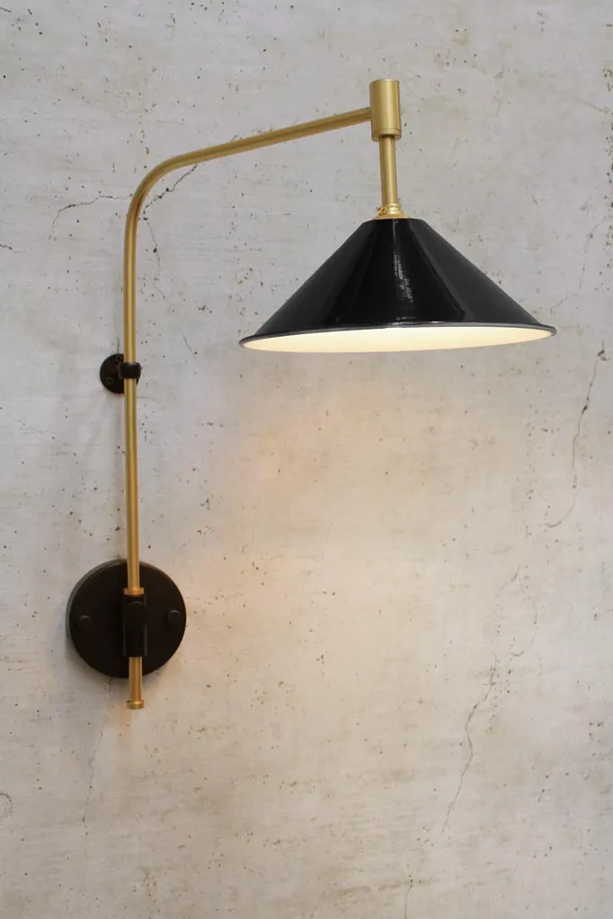 Cone Wing Wall Lamp with Wall Plug