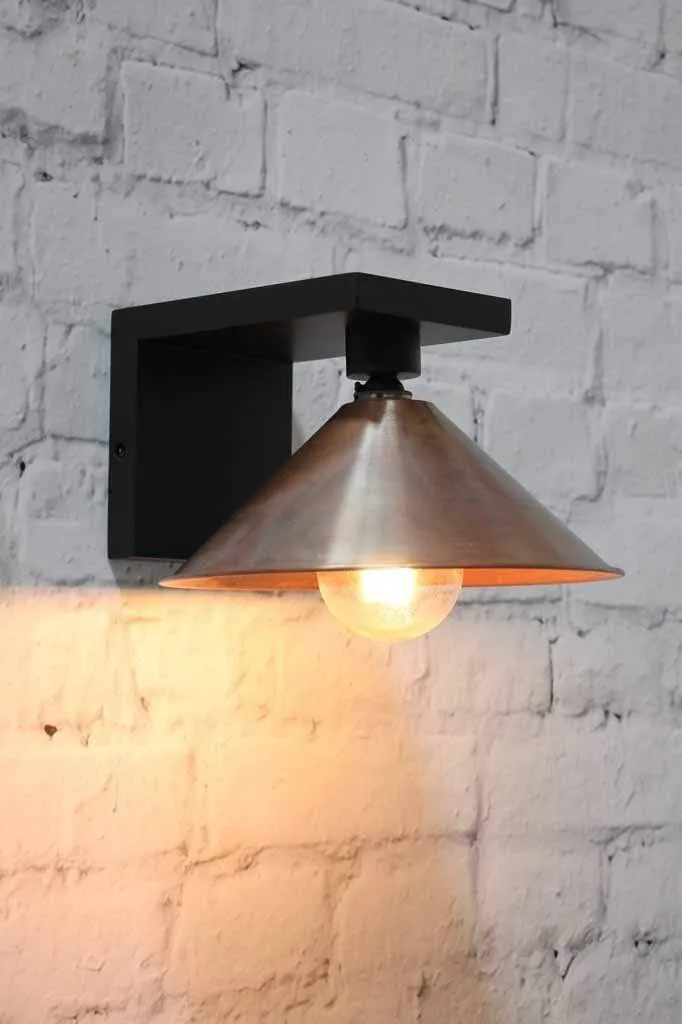 Cone Wood Wall Lamp