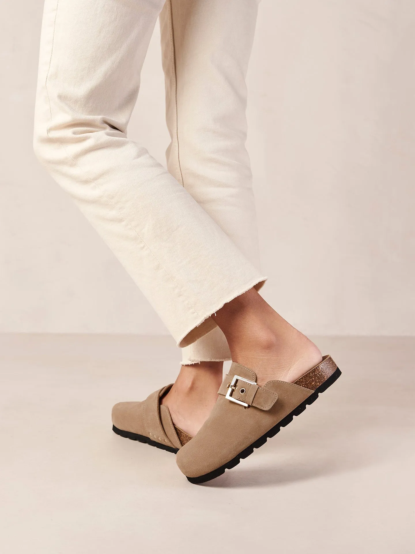 COZY SUEDE MULE - TAUPE LEATHER