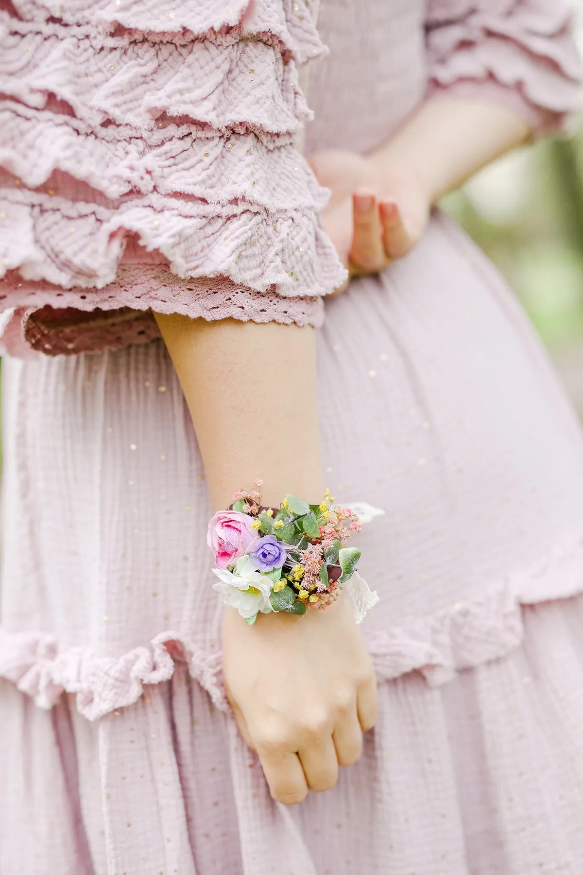 Flower bracelet Bridesmaid gift Matching bracelets Romantic wrist corsage Magaela Wedding accessories Customisable bridal wrist flowers