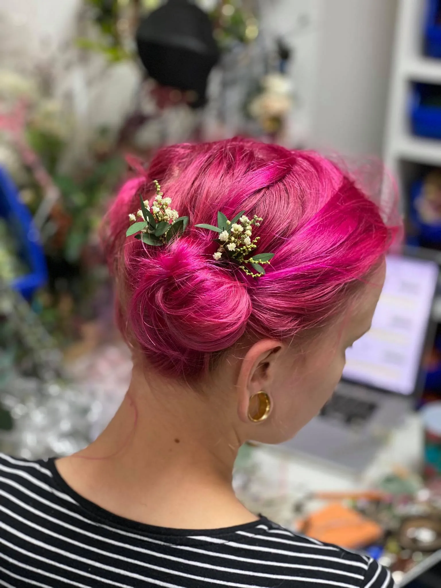 Greenery eucalyptus hairpins with baby's breath