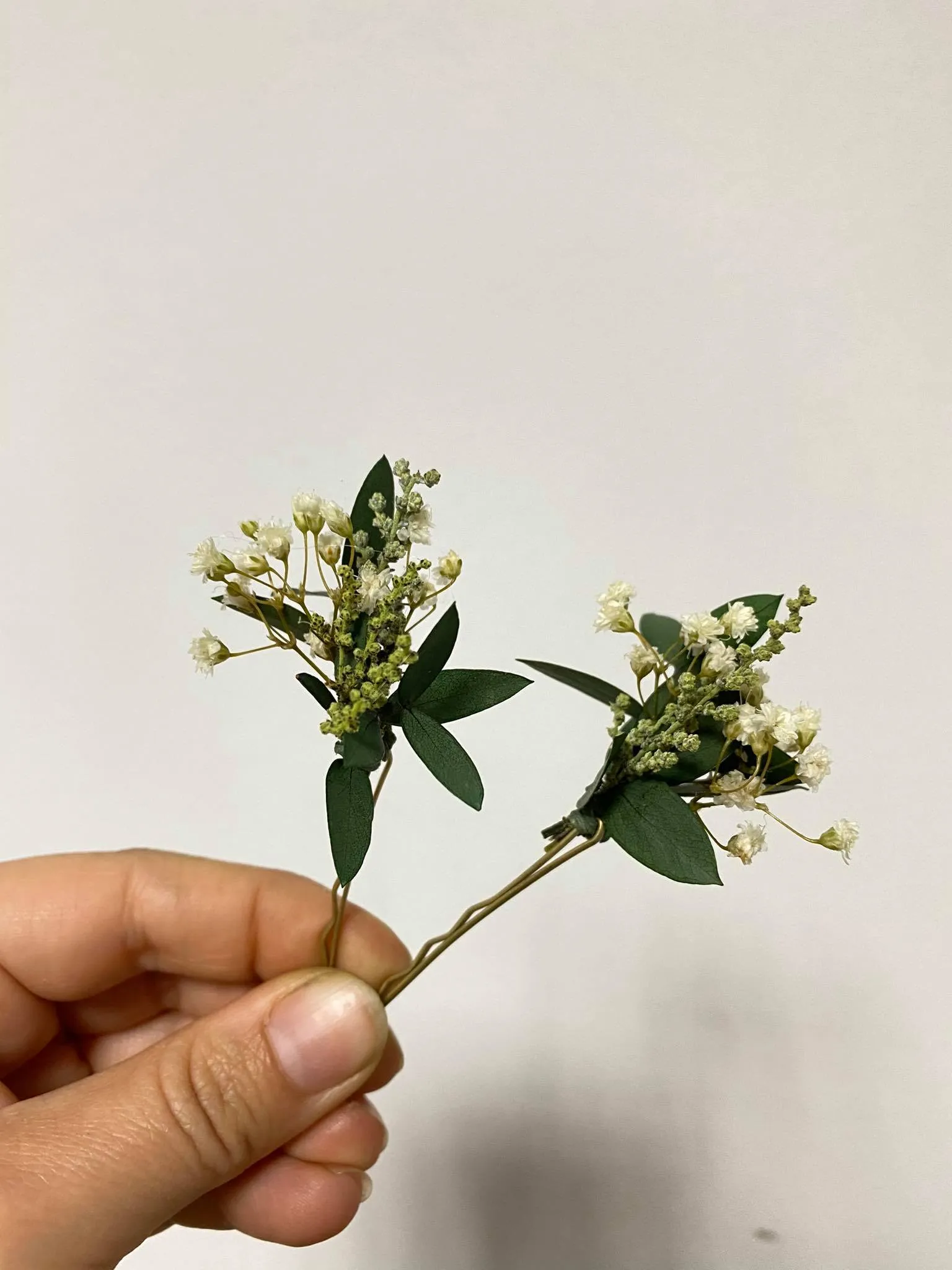 Greenery eucalyptus hairpins with baby's breath