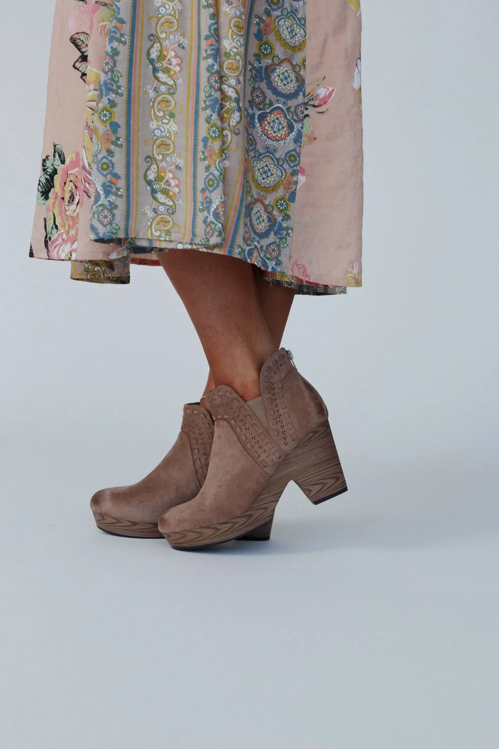 High Road Clogs - Taupe