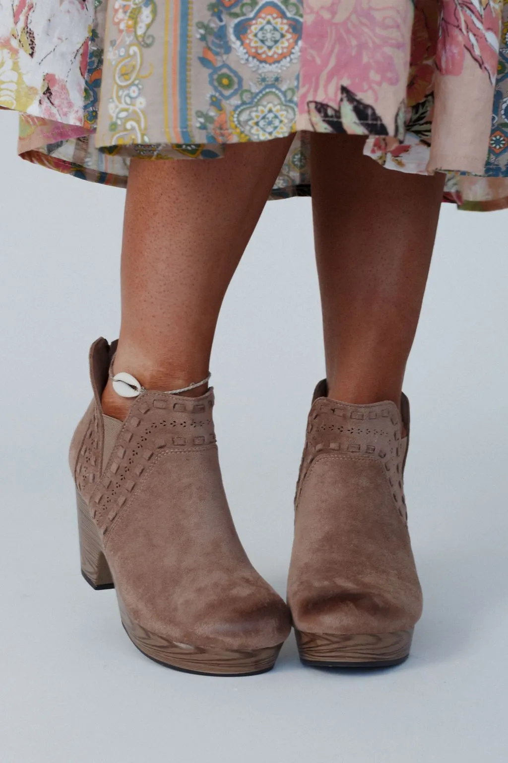 High Road Clogs - Taupe