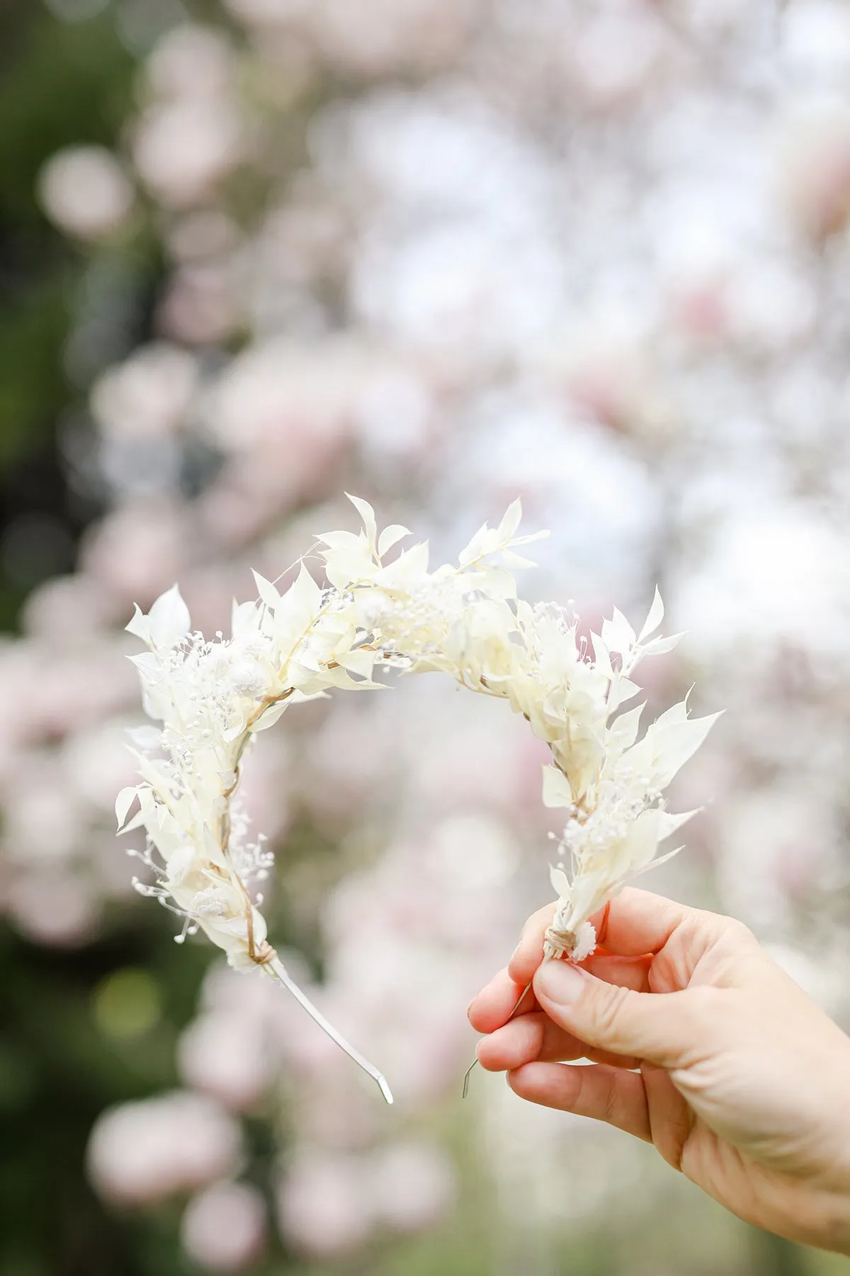 Ivory bridal headband Flower wedding headpiece Cream flower hair crown Boho flower headband Magaela Preserved Ivory and white headband