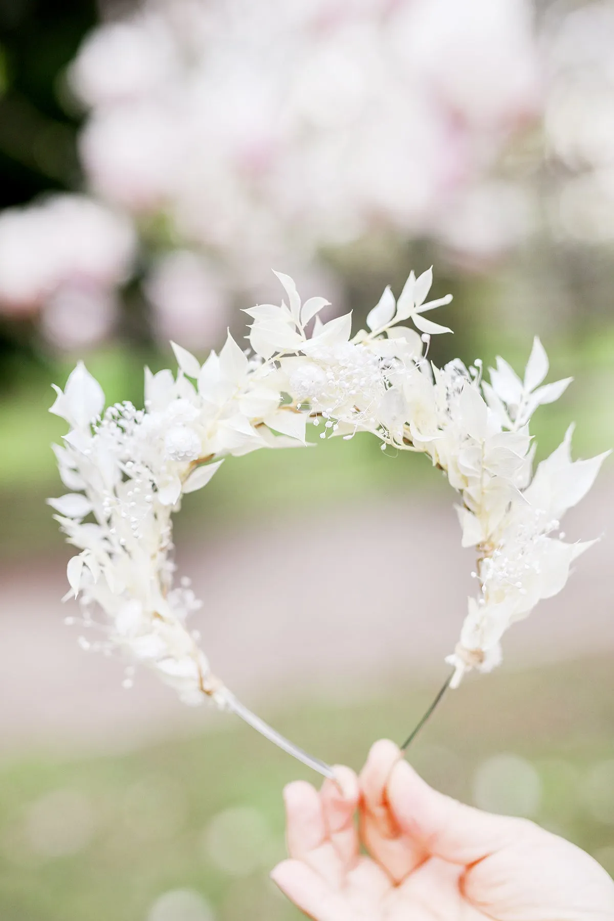 Ivory bridal headband Flower wedding headpiece Cream flower hair crown Boho flower headband Magaela Preserved Ivory and white headband