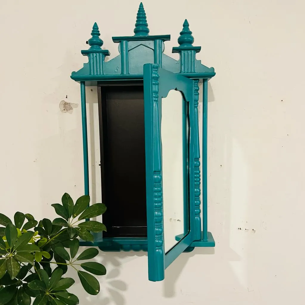 Kabina 7 :  Turquoise Cabinet  Mirror with Spires (Shelf Inside )