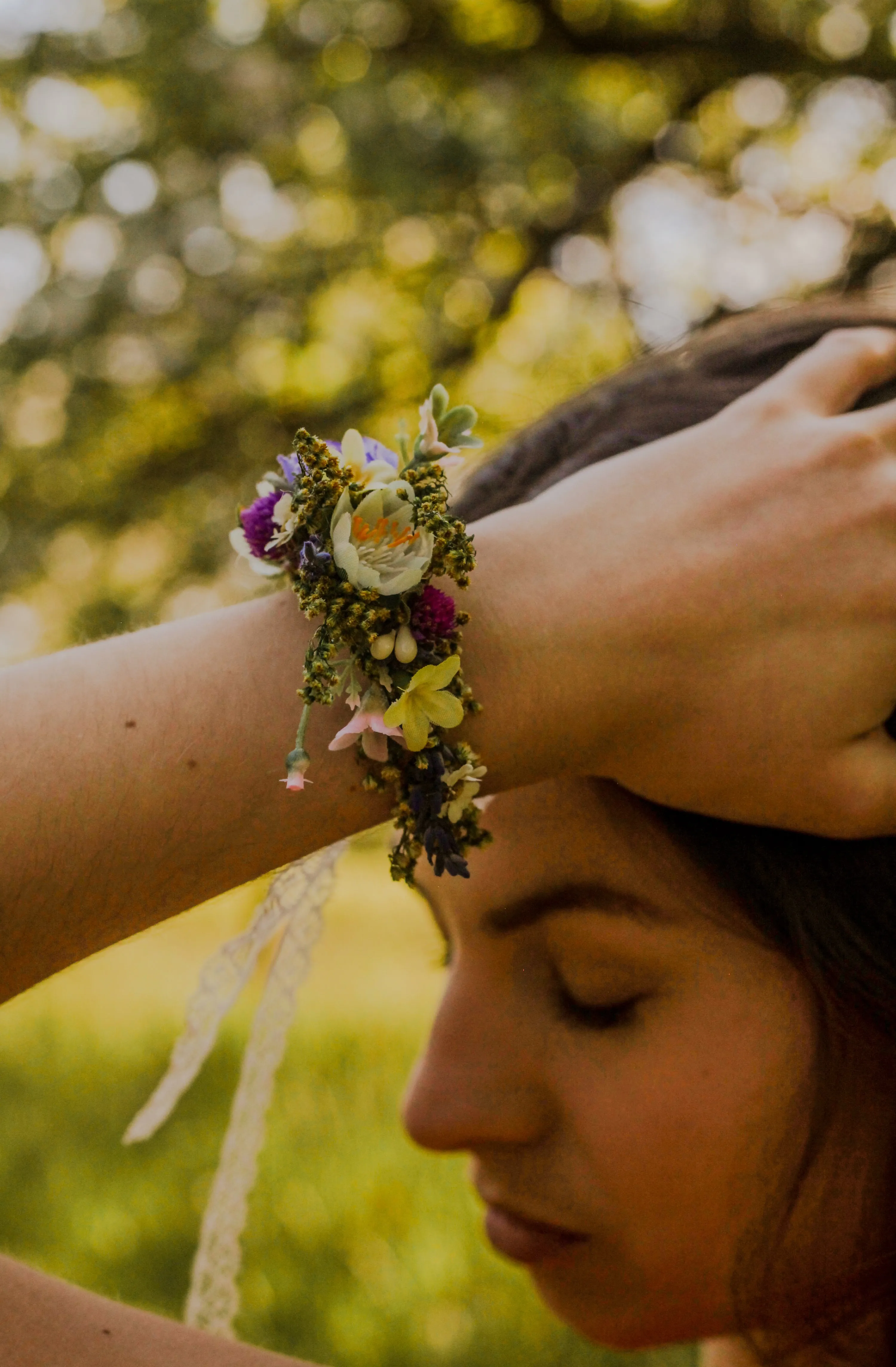 Meadow flower bracelet Wildflowers wrist corsage Bride to be Bridesmaid bracelet Natural wedding bracelet Flower girl bracelet Magaela