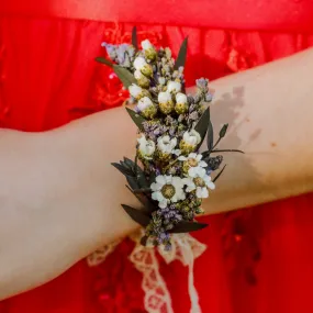 Natural flower bracelet Dried flowers wrist corsage Bride to be Bridesmaid bracelet Eucalyptus wedding bracelet Purple bracelet Magaela