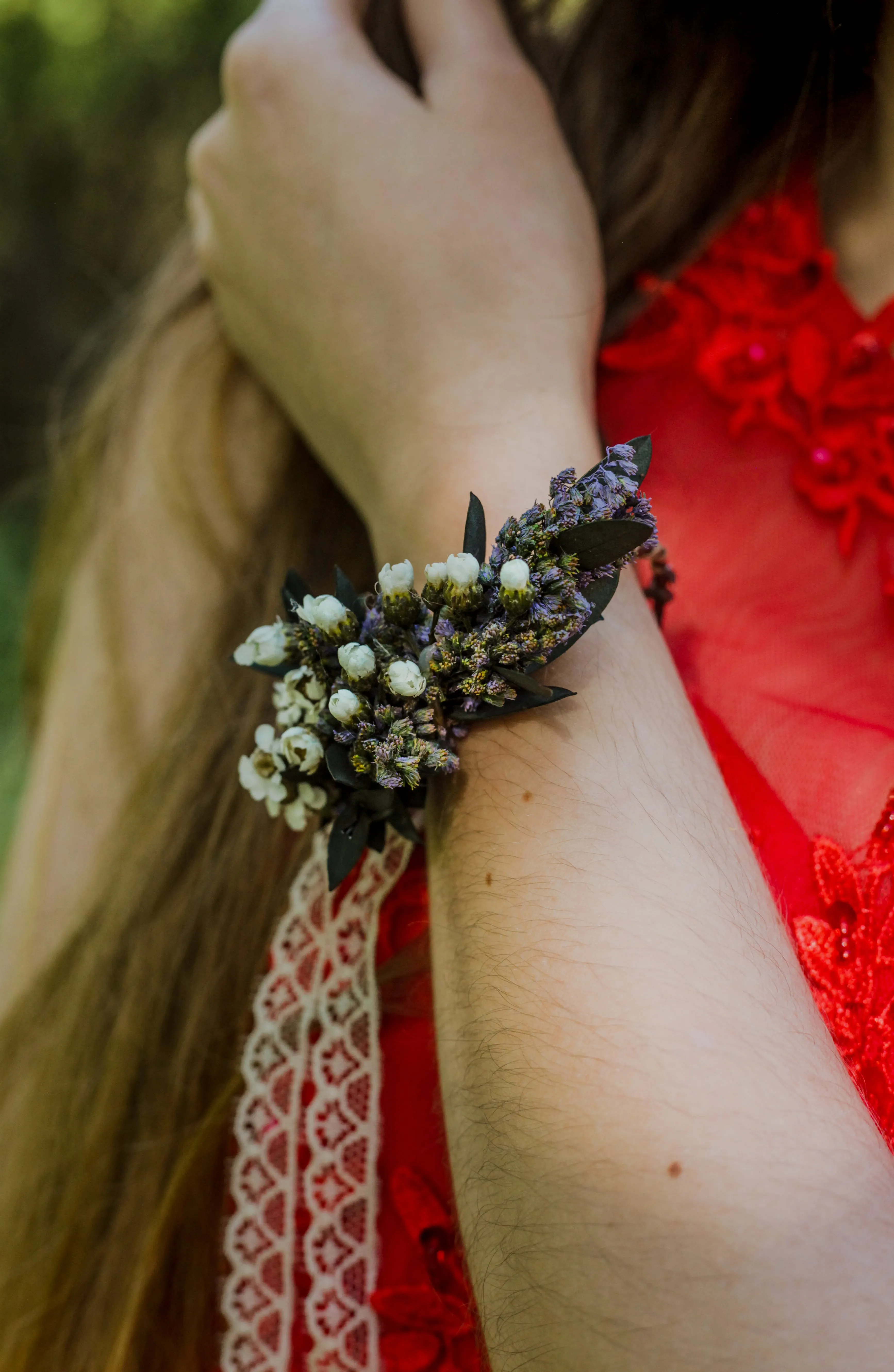 Natural flower bracelet Dried flowers wrist corsage Bride to be Bridesmaid bracelet Eucalyptus wedding bracelet Purple bracelet Magaela