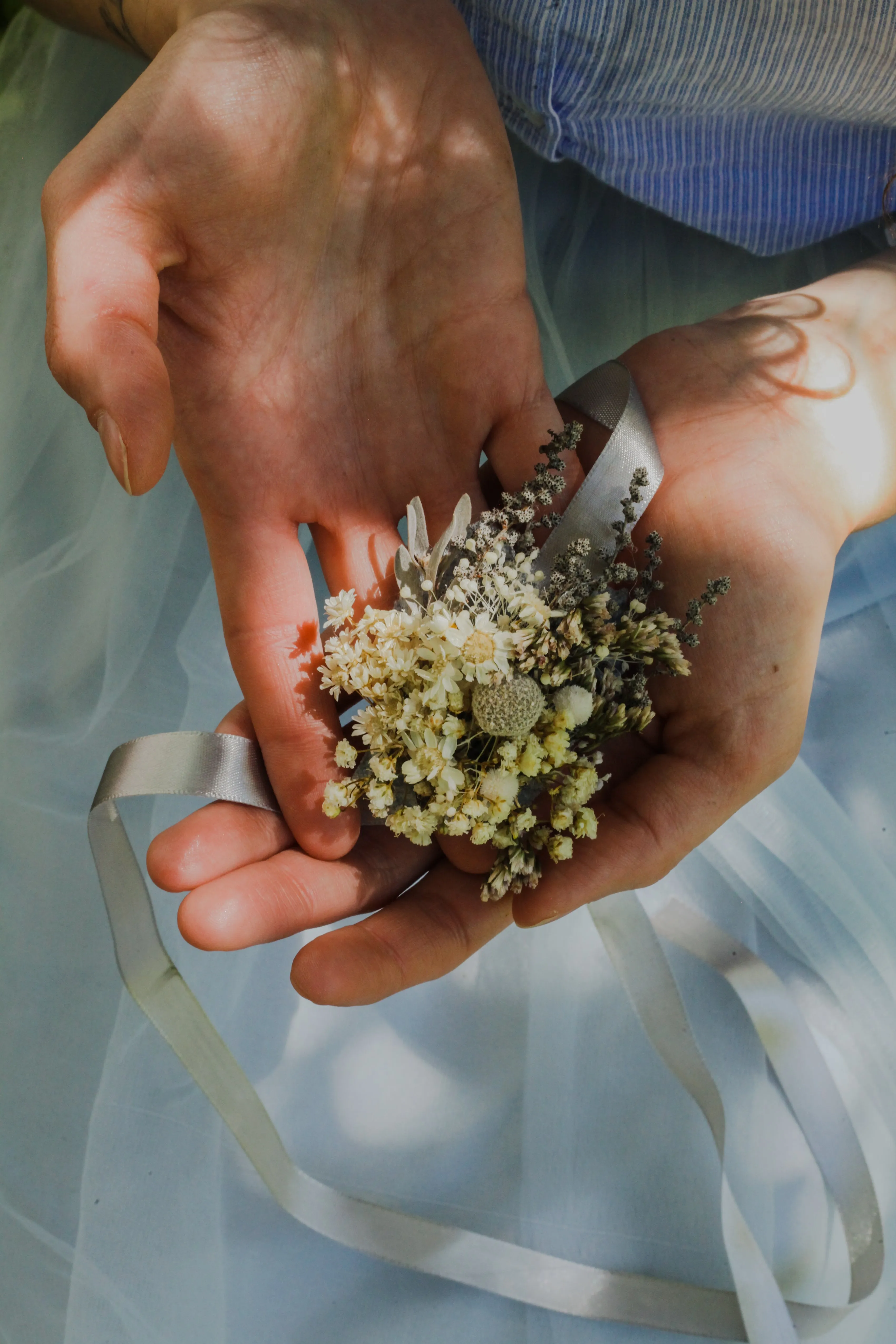 Preserved flower bracelet Baby's breath wrist corsage Dried wedding bracelet Bridesmaid gifts Gypsophila Grey and ivory bracelets Magaela