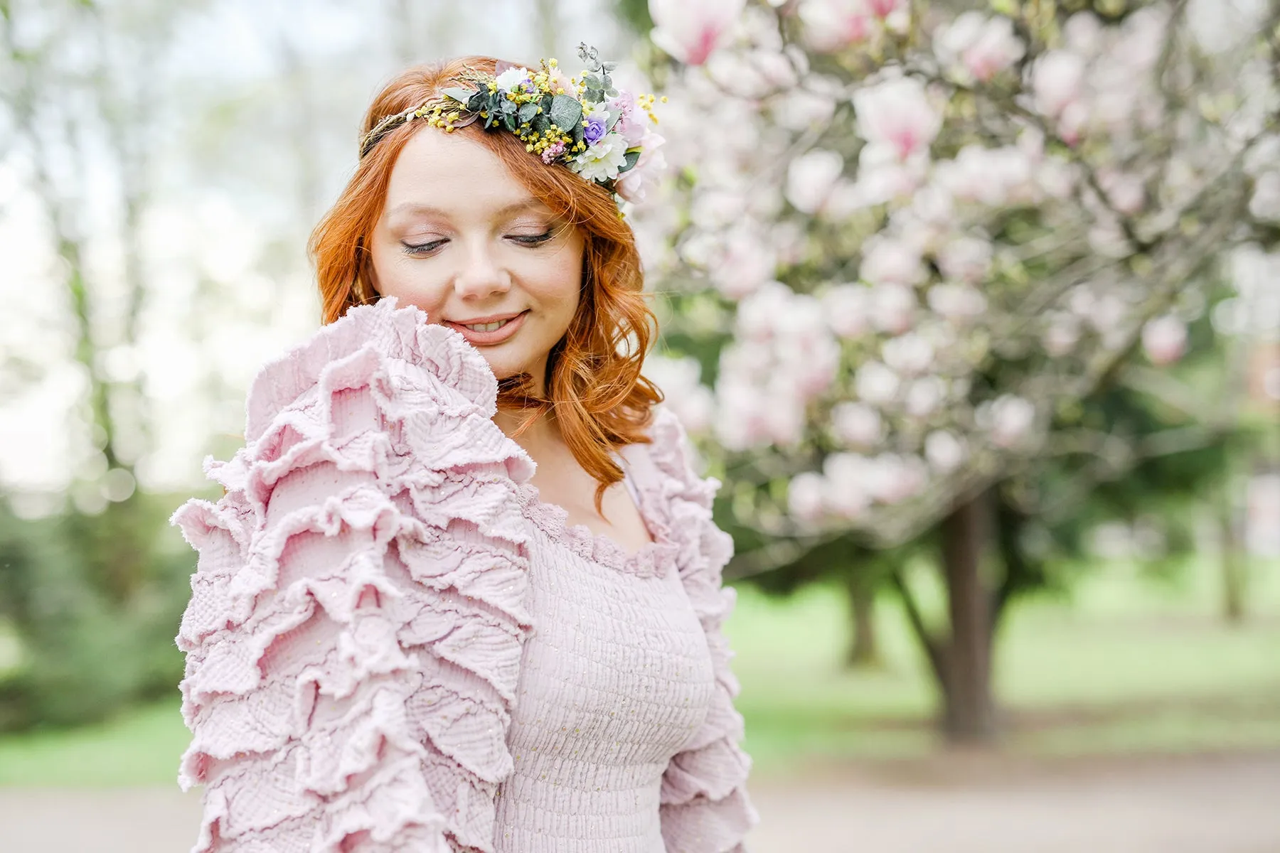 Romantic bridal crown Meadow hair wreath Wedding hair flowers Bridal accessories Comfortable headpiece Wedding 2021 Magaela One side flowers