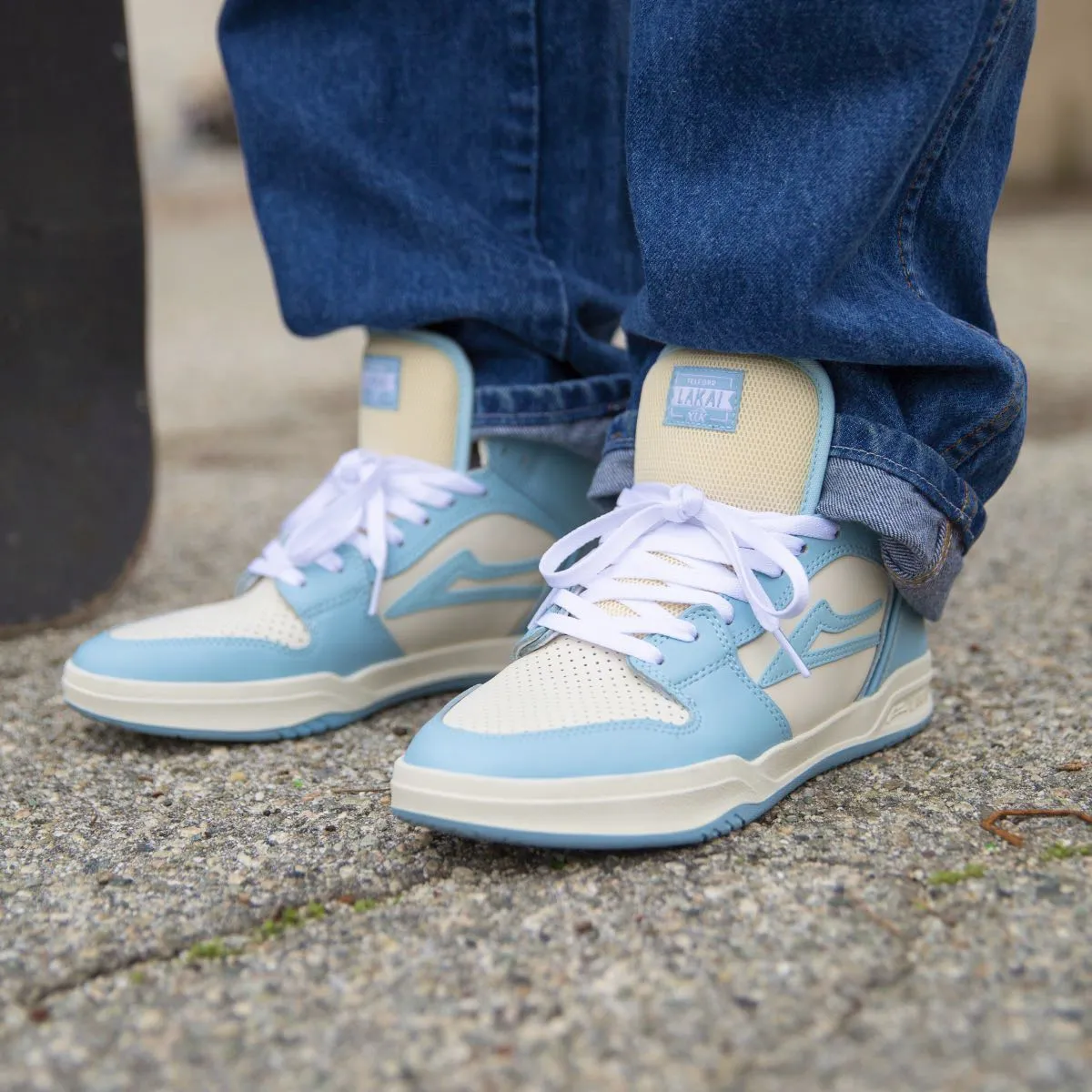 Telford - Light Blue/Cream Leather